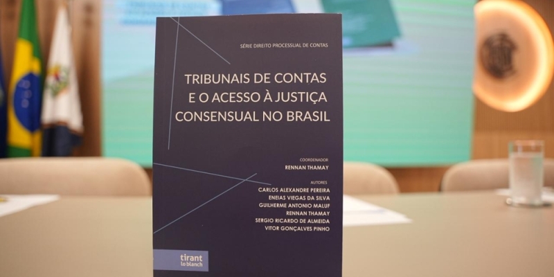 Auditores de Controle Externo do TCE-MT têm...